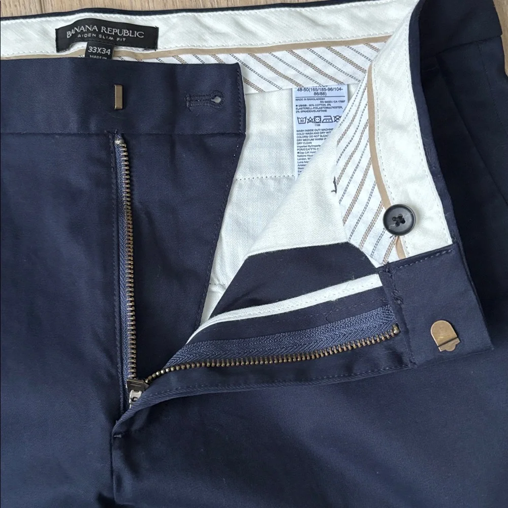 NWT Banana Republic Aiden Slim Fit Rapid Movement Chinos in Navy Blue 33 x 34